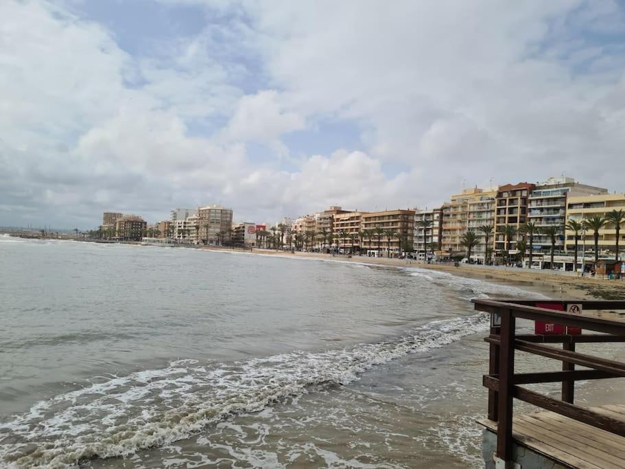 Alex Bungalow Apartment Torrevieja Bagian luar foto